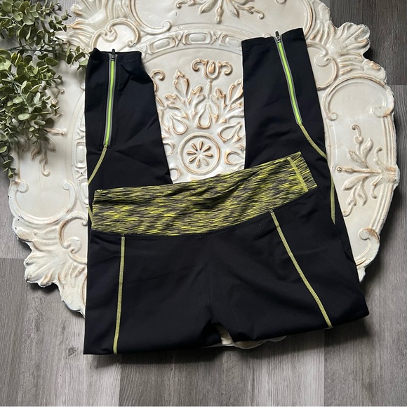 Fabletics Black Leggings Neon Stripes Yoga Gym Size Large - Picture 3 of 8